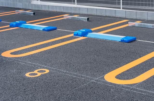 駐車場の空いているスペースの様子